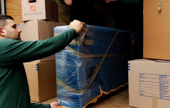benefits of choosing a student moving service in Chicago